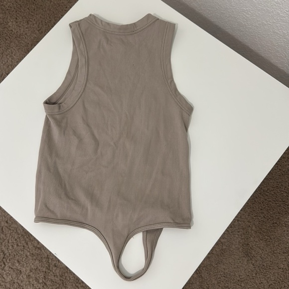 Happily Grey Neutral Taupe Ribbed Bodysuit Tank - Size Medium/Large - Picture 5 of 5